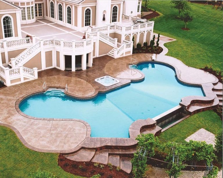 5 Benefits of a Fiberglass Pool Aurora Pools
